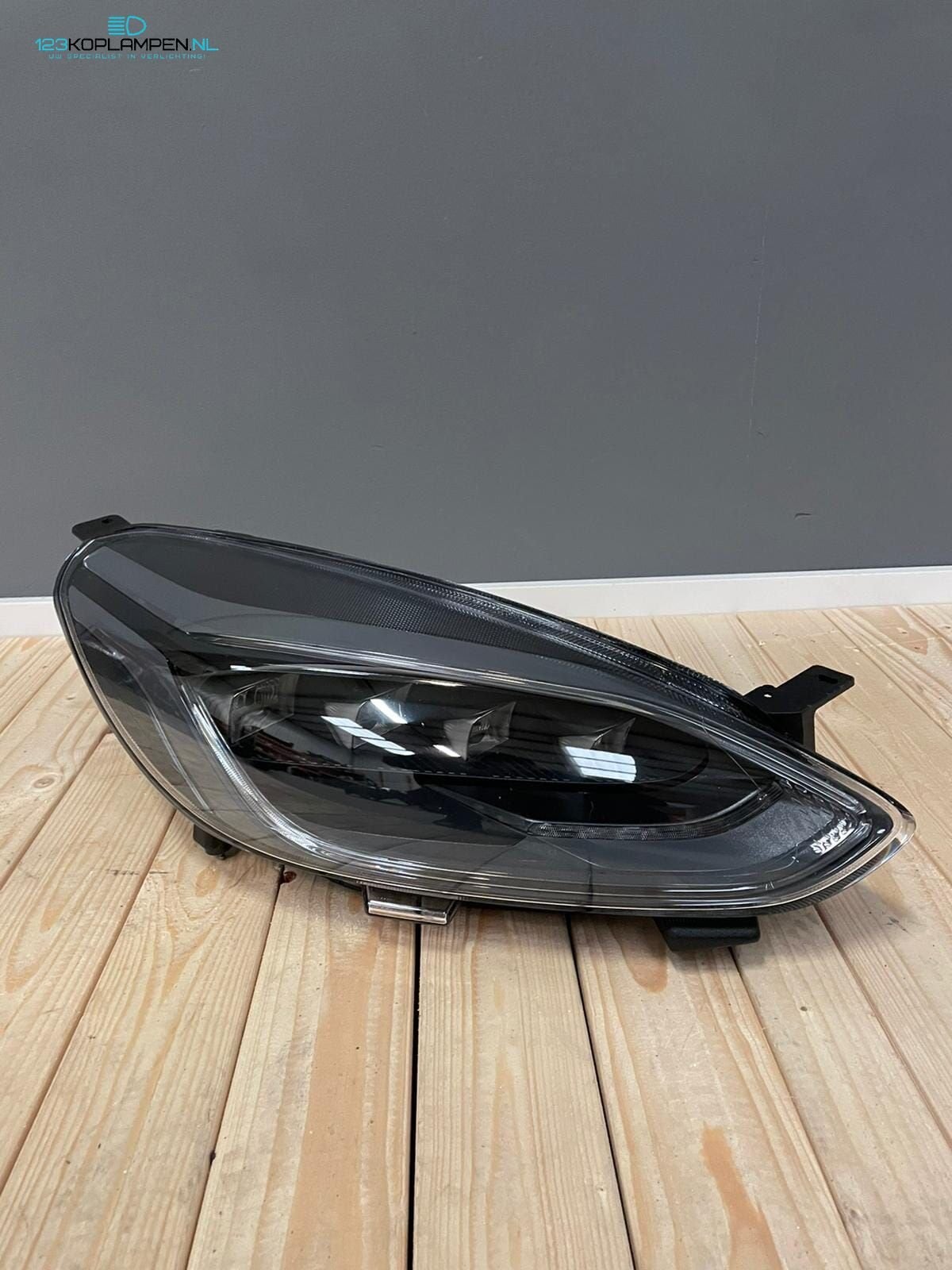 Ford Fiesta MK8 ST Full LED zwart rechts koplamp, Gebruikt, -, Verzenden, Ford