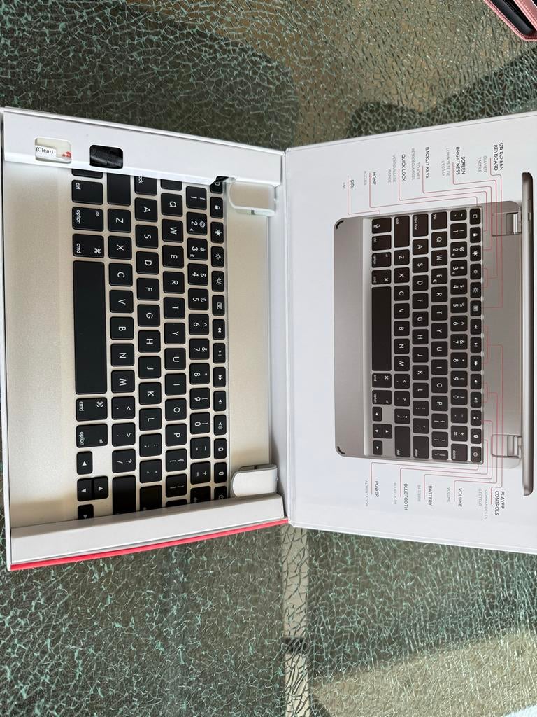 Toetsenboard Wireless  voor iPad 9,7 inch - Nieuw in doos, Multimediatoetsen, Ophalen of Verzenden, Zo goed als nieuw, Draadloos