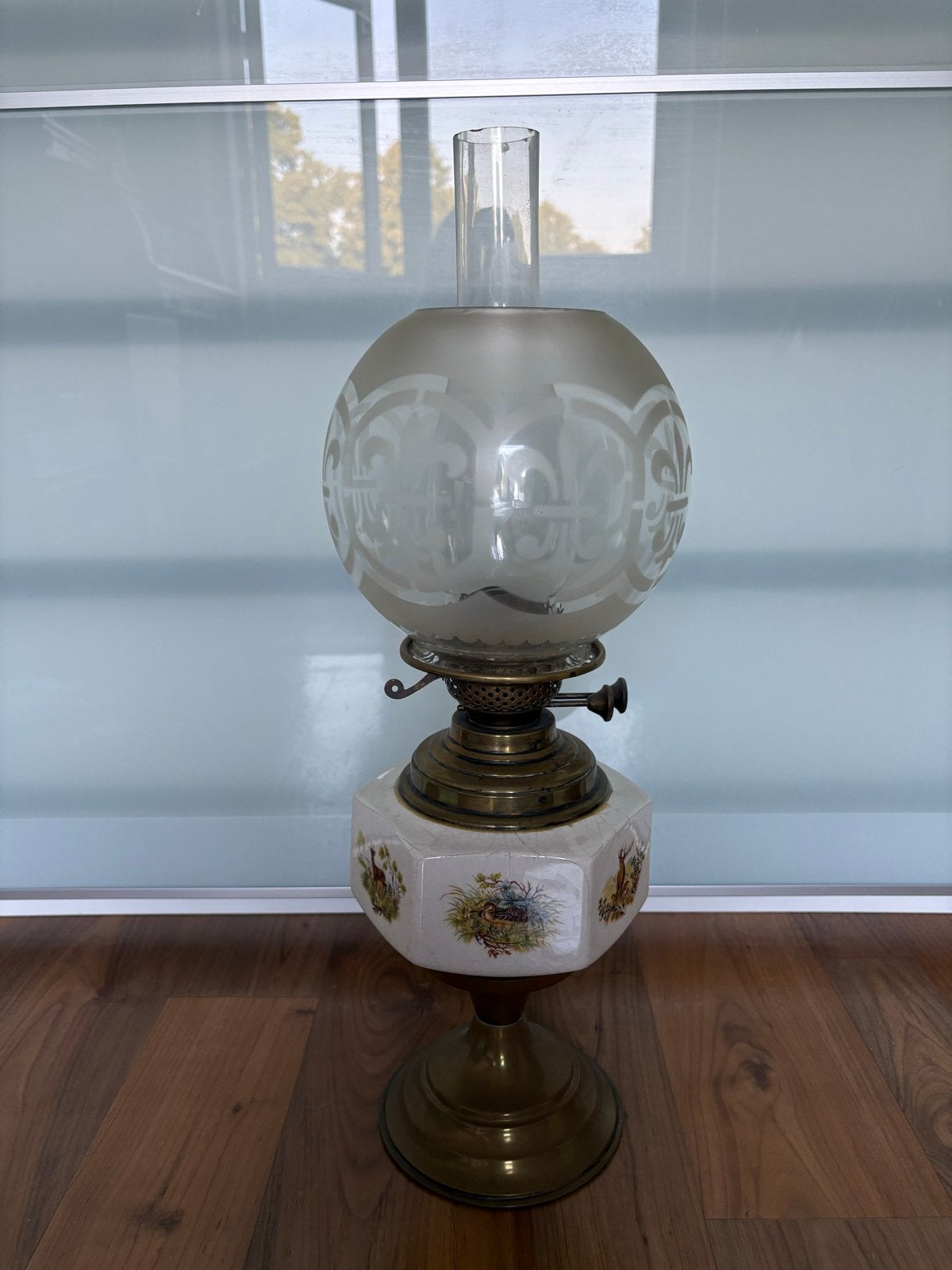 Antieke Victoriaanse olielamp met dieren decor, Antiek en Kunst, Ophalen