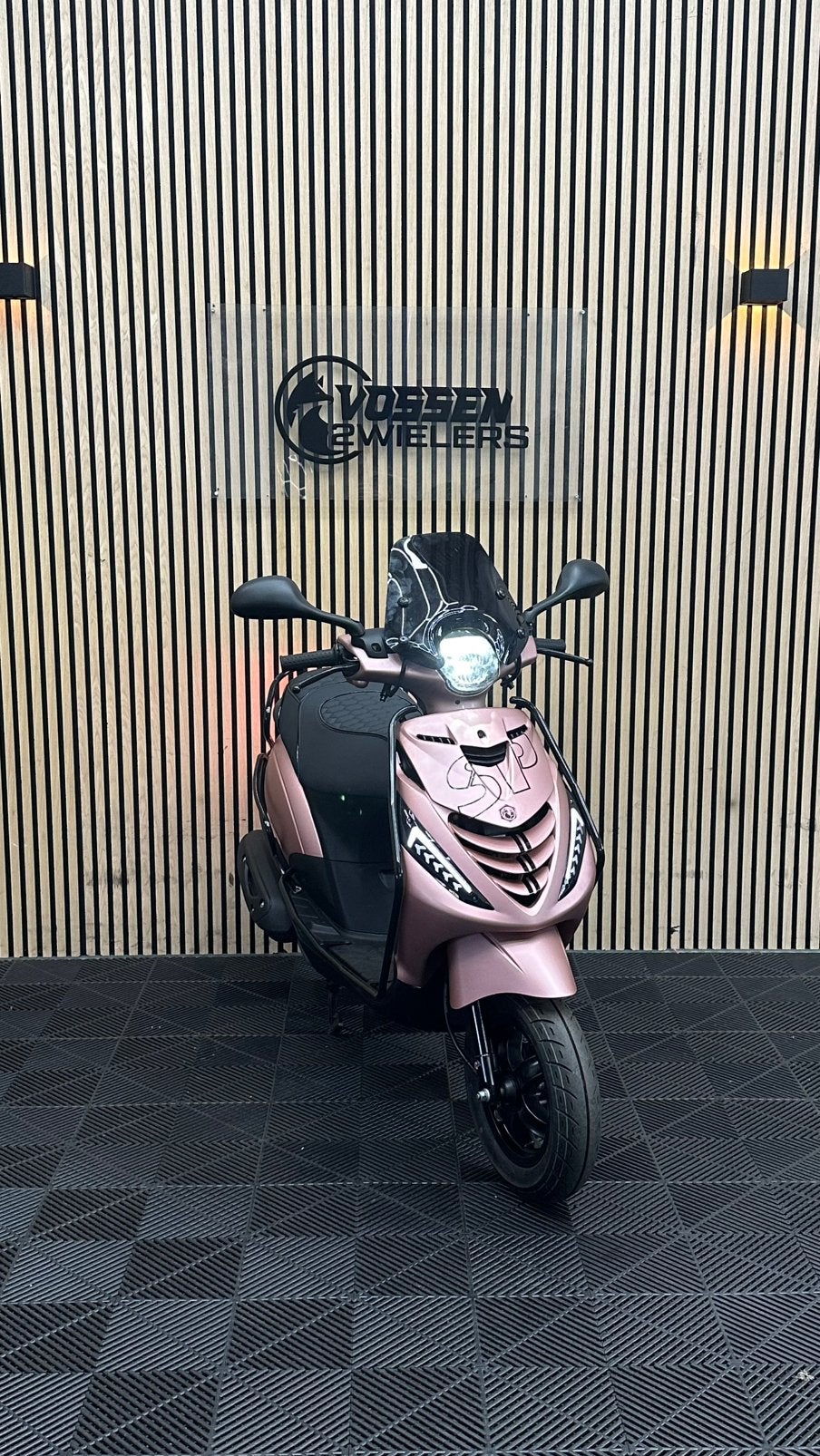 Piaggio Zip | Rose Gold & Black Edition | 2023 | 2.200 KM, Fietsen en Brommers, Scooters | Piaggio, Zip, Zo goed als nieuw, Benzine
