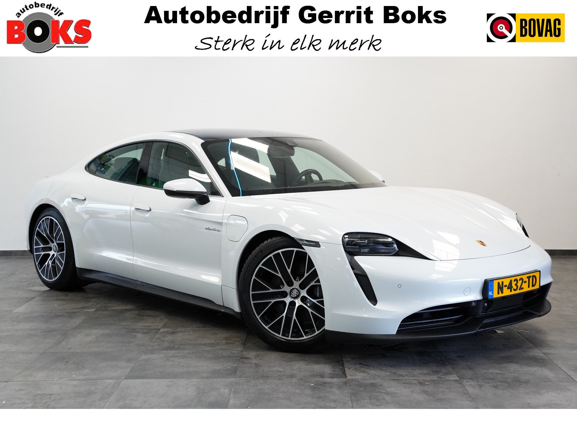 Porsche Taycan Performance 84 kWh ACC Panoramadak Leder Memo, Auto's, Achterwielaandrijving, Gebruikt, Zwart, 71 kWh