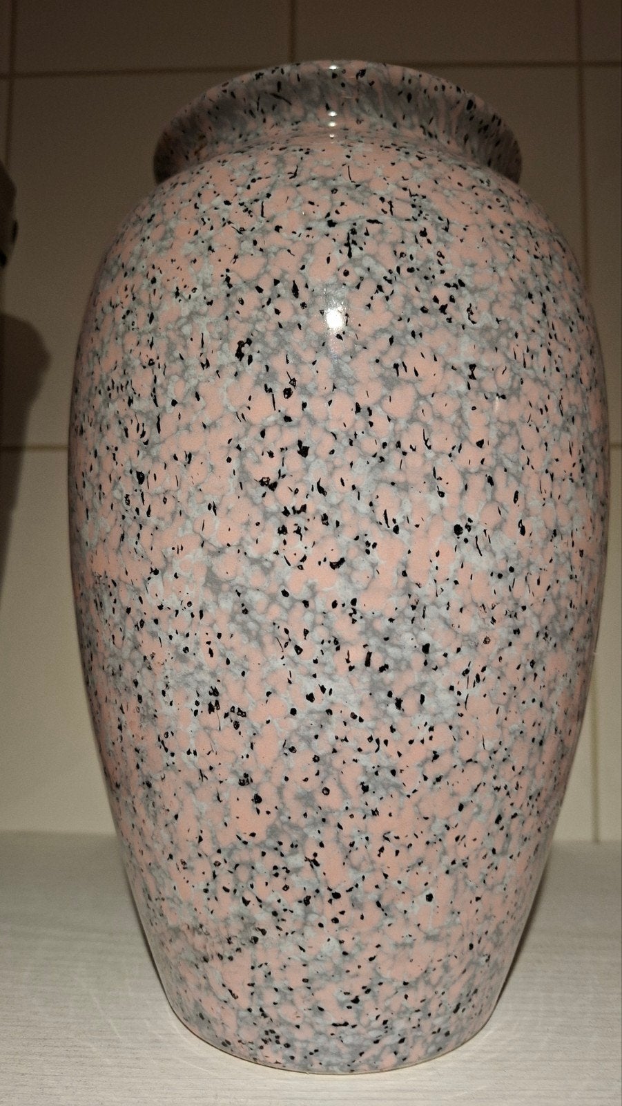 Roze gespikkelde vaas - 27 cm hoog, Antiek en Kunst, Ophalen