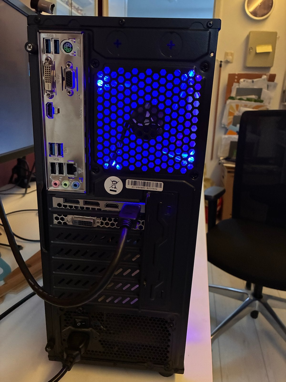 Sharkoon PC met Windows 10 Home, Ophalen, Gebruikt, 3 tot 4 Ghz