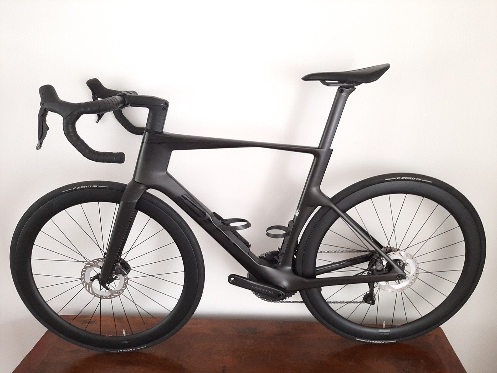 BMC Teammachine R01 FOUR disc di2 Ultegra, 28 inch, Carbon, BMC Teammachine R01 FOUR, BMC