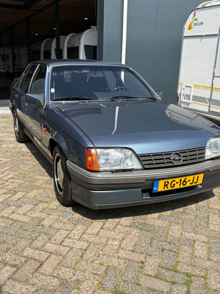 Opel Rekord 2.0 S 1986, 1250 kg, Overige modellen, 4 cilinders, 100 pk