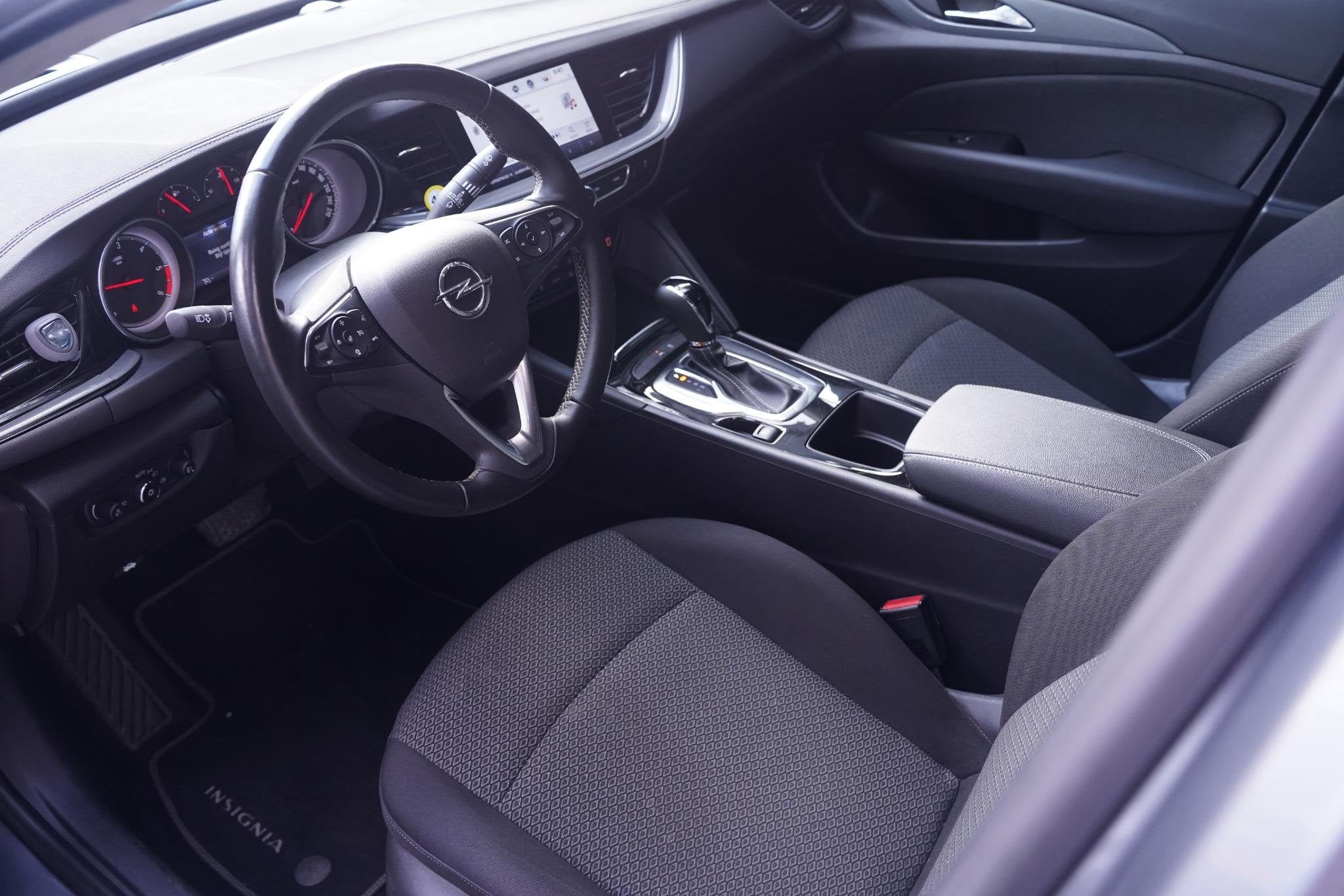Foto 44 van Opel Insignia Grand Sport 1.6 CDTI Business Executive naviga