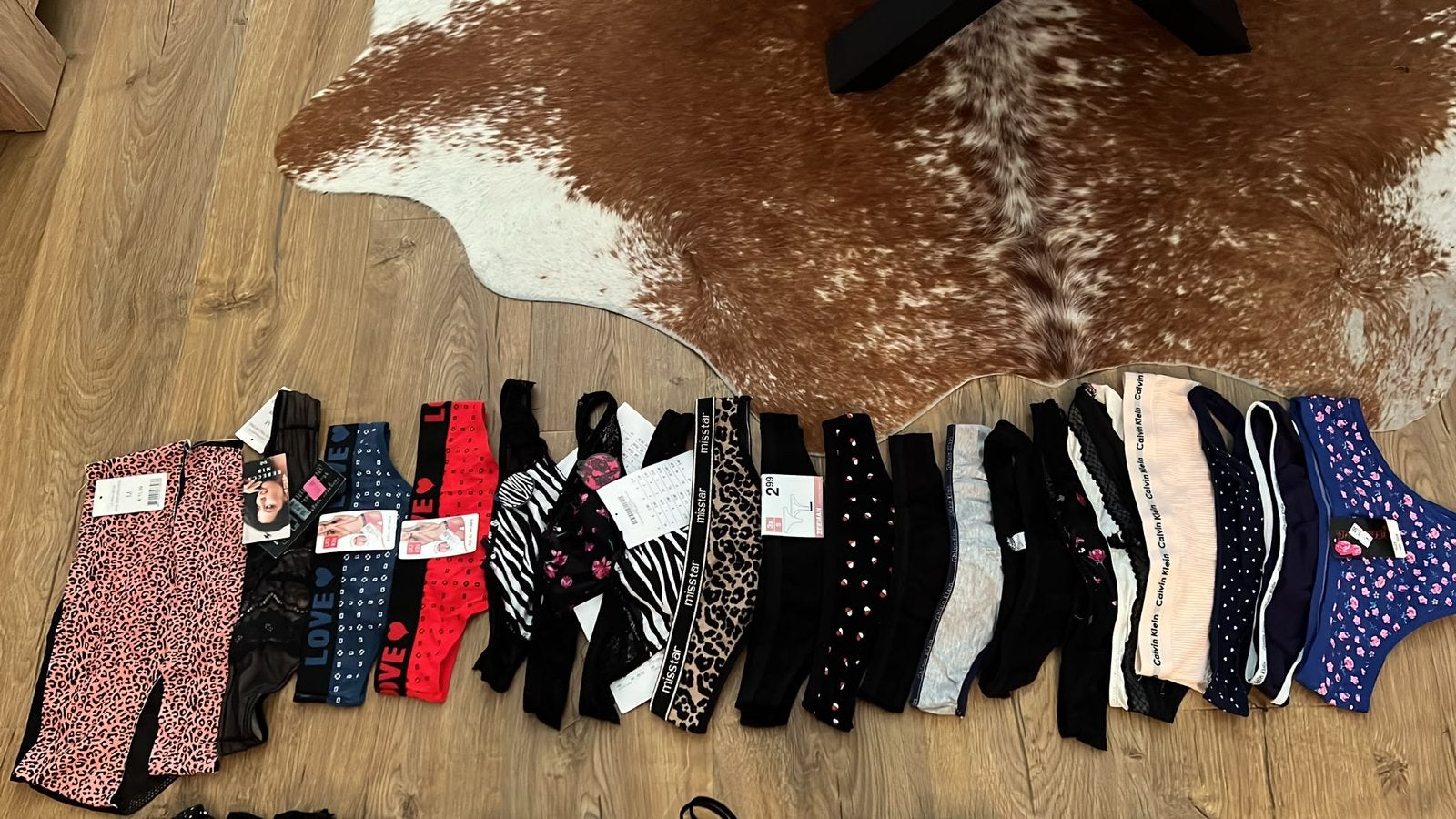 20 nieuwe strings, Kleding | Dames, Ophalen of Verzenden, Meerkleurig, String