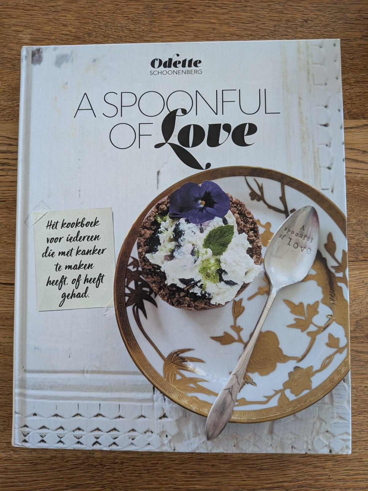 Odette Schoonenberg - A spoonful of love, Boeken, Ophalen of Verzenden, Zo goed als nieuw, Odette Schoonenberg