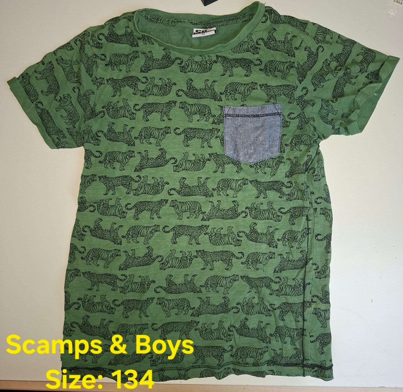 Stoer groen T-shirt met tijgerprint - Scamps & Boys, Gebruikt, Shirt of Longsleeve, Jongen, Scamps & Boys