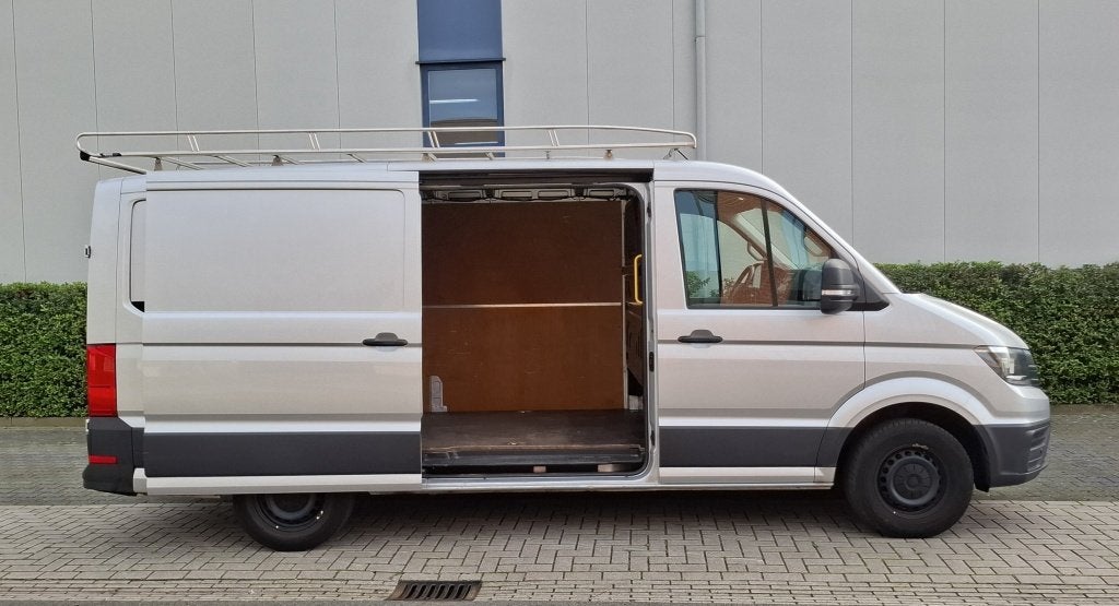 VOLKSWAGEN Crafter GB 2.0 TDI 102pk L2H1 364/3000 FWD 3 ZITS, Auto's, Stof, Gebruikt, Euro 6, 4 cilinders