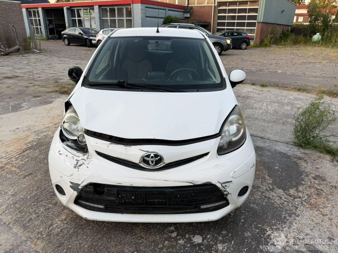 Toyota Aygo 1.0 VVT-i (bj 2013), Auto diversen, Schadeauto's, Toyota-Allee 2 ,50858, Köln, Deutschland, Wit, Handgeschakeld, Kundenbetreuung@toyota.de