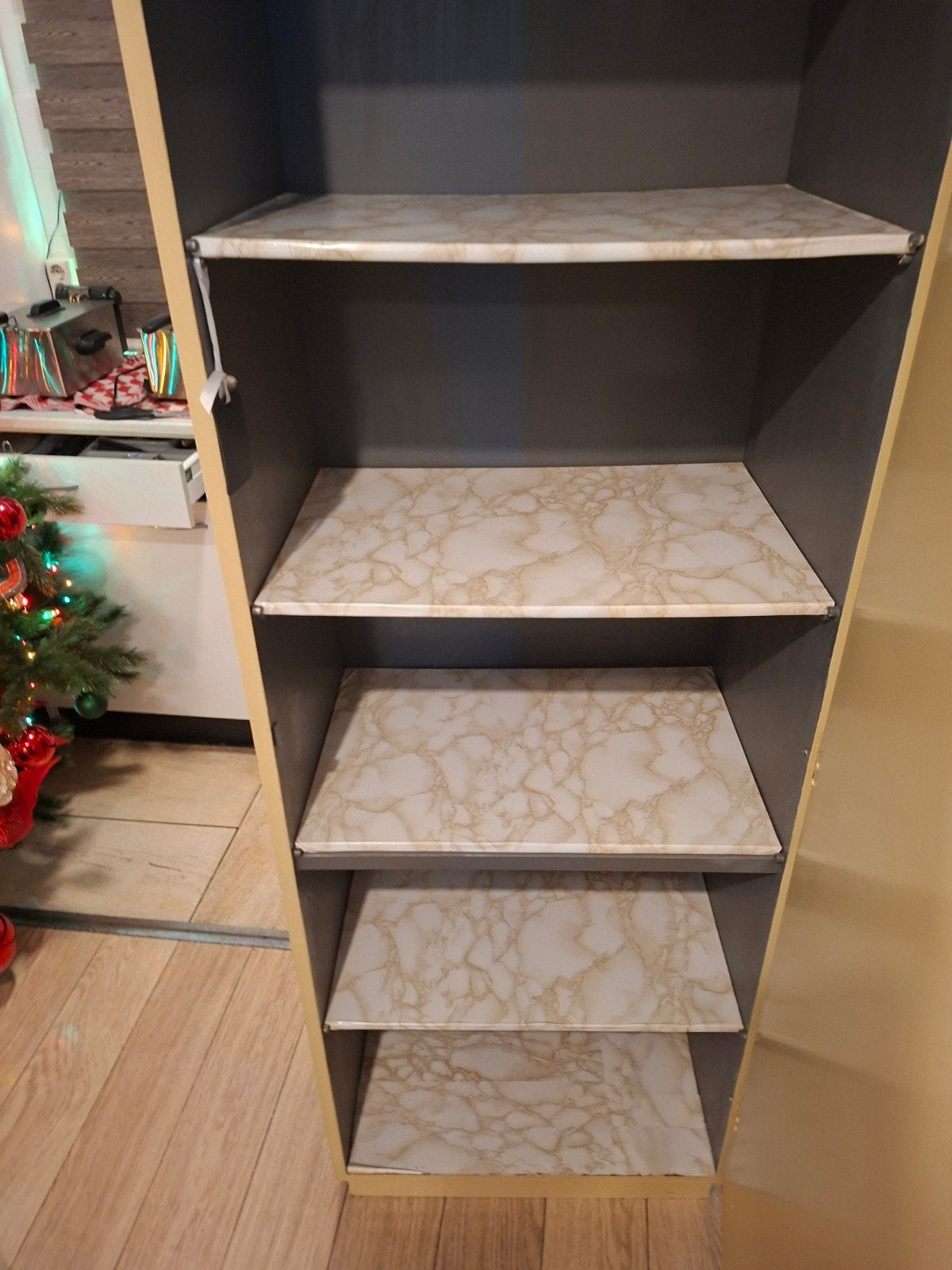 Smalle opbergkast met planken - Crèmekleurig, Huis en Inrichting, Ophalen, Overige materialen, Minder dan 50 cm, Modern