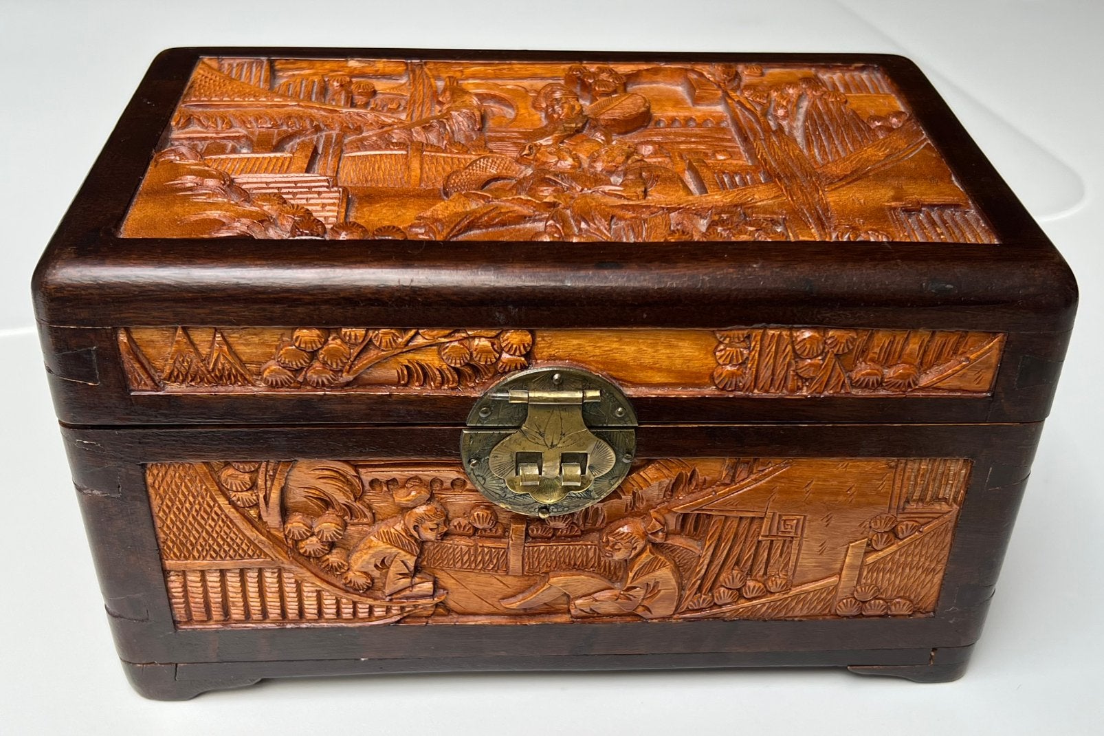 Vintage Chinees ingewikkeld kamfer houtsnijwerk juwelendoos, Huis en Inrichting, Woonaccessoires | Kisten, Ophalen of Verzenden