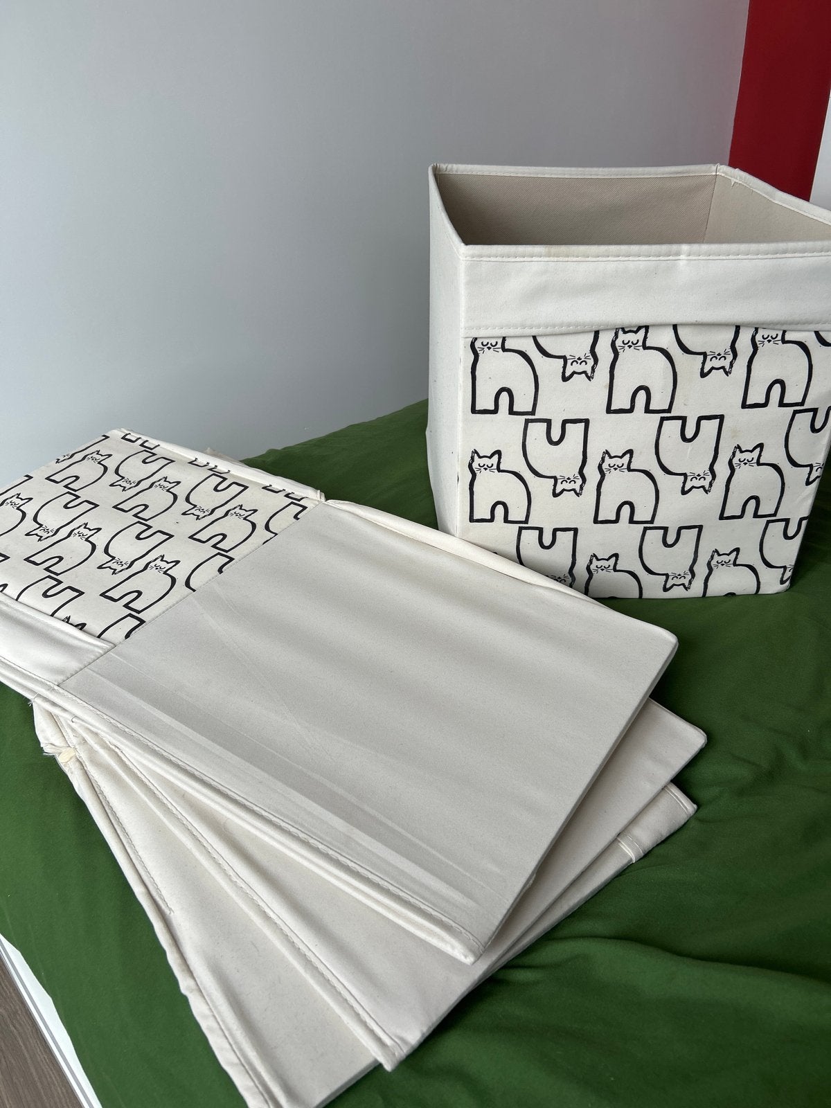 IKEA stoffen opbergkist met kattenprint - Opvouwbaar, Huis en Inrichting, Ophalen, Overige materialen, Minder dan 50 cm, Gebruikt