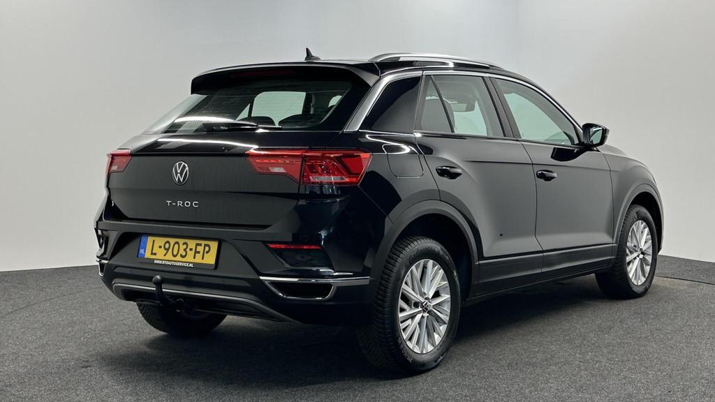 Volkswagen T-Roc 1.0 TSI Style Business TREKHAAK CARPLAY NAV, Voorwielaandrijving, Stof, Gebruikt, Zwart