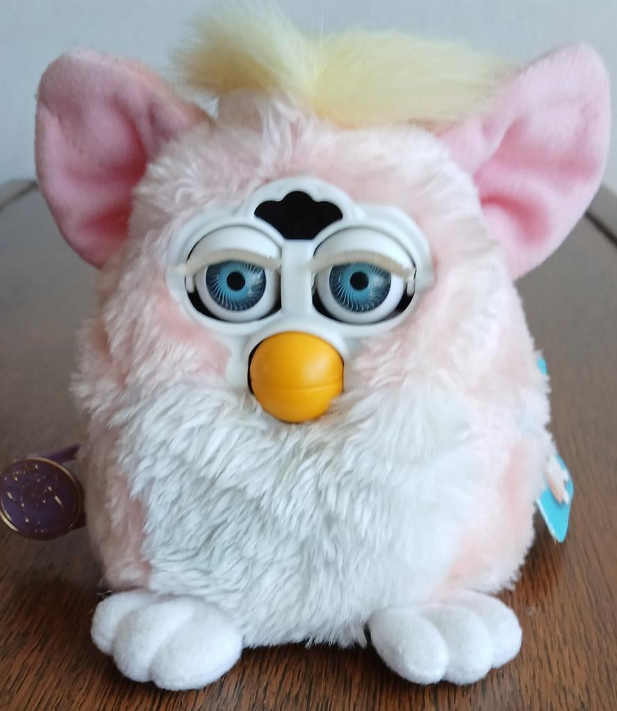 Furby Rose Baby 1999 Praat Nederlands., Kinderen en Baby's, Speelgoed | Knuffels en Pluche, Ophalen of Verzenden, Zo goed als nieuw