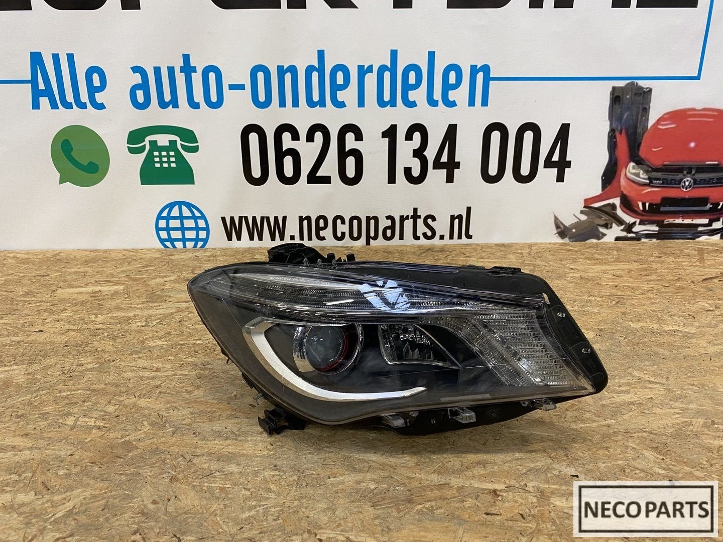 CLA W117 AMG ILS xenon led koplamp ROOD rechts A1179067400, Gebruikt, -, Ophalen of Verzenden, -