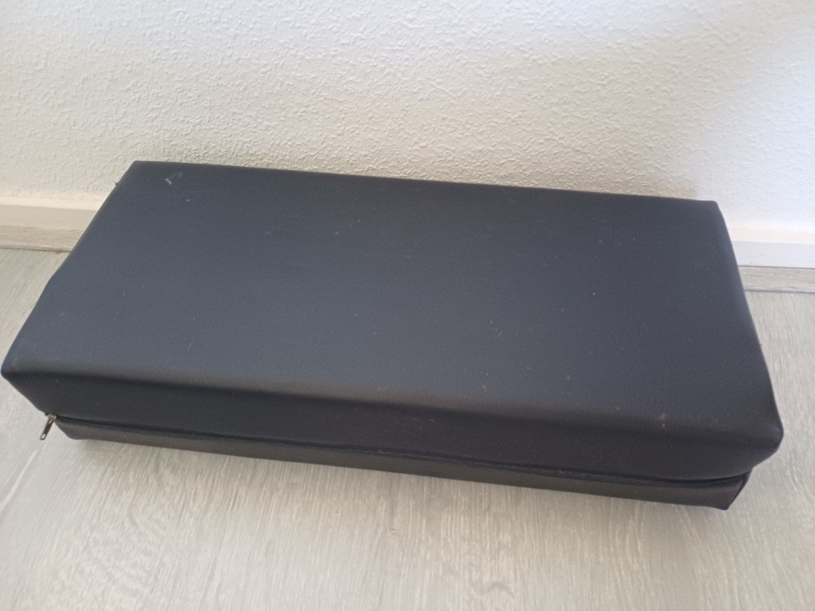 Armkussen nagelstyliste, Ophalen, Zo goed als nieuw