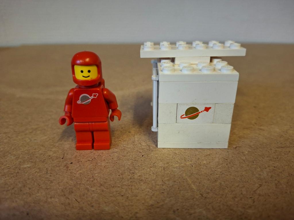 Lego 6929 Starfleet Voyager. Jaren 80 Classic Space, Compleet, Lego, 33 Bath Road, Slough, UK, Lego