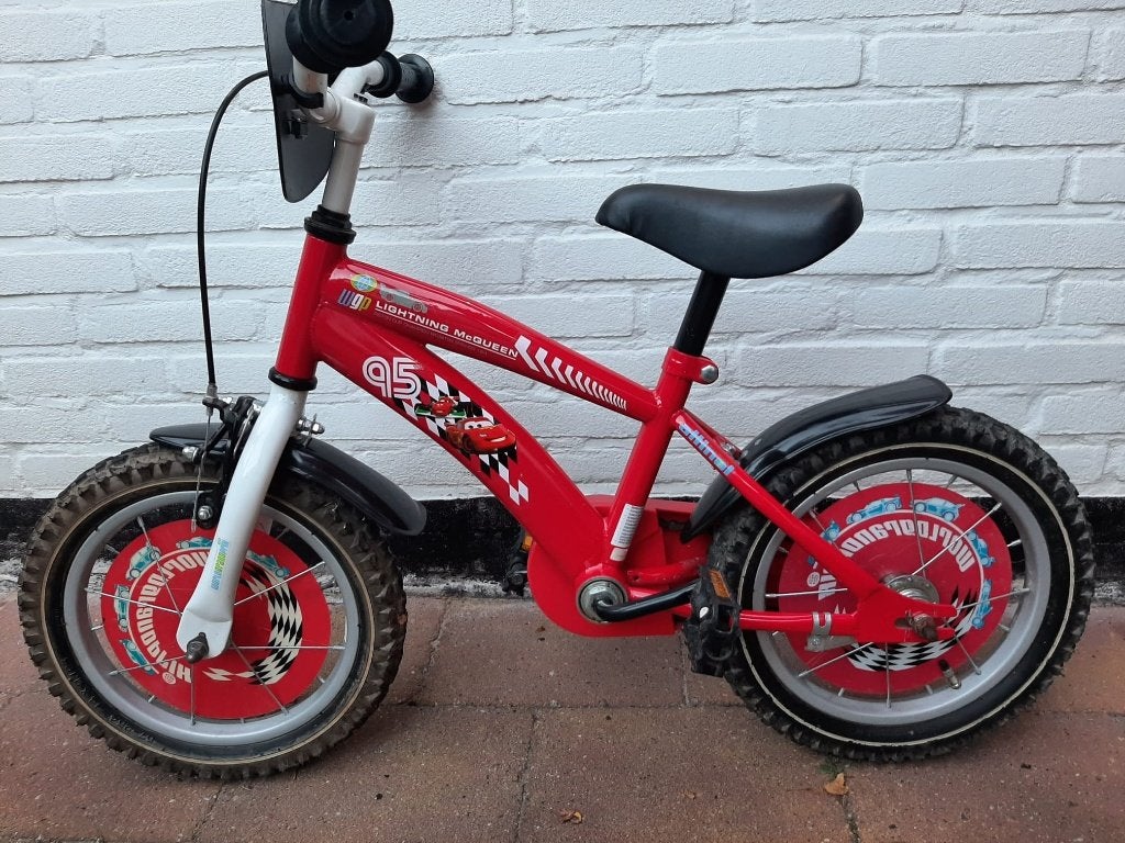 Jongensfiets Disney Cars 14 inch ziet er nog goed uit!, Terugtraprem, Gebruikt, 20 inch, Disney Cars