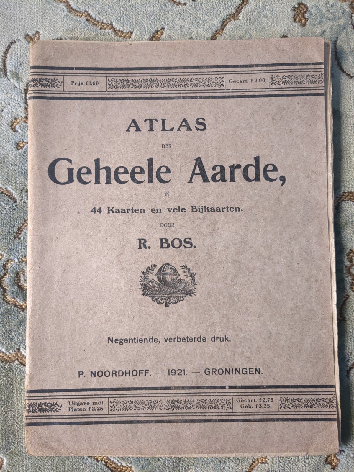 R. Bos' Atlas der Geheele Aarde - 1921, Boeken, Overige atlassen, Ophalen of Verzenden, 1800 tot 2000, Wereld