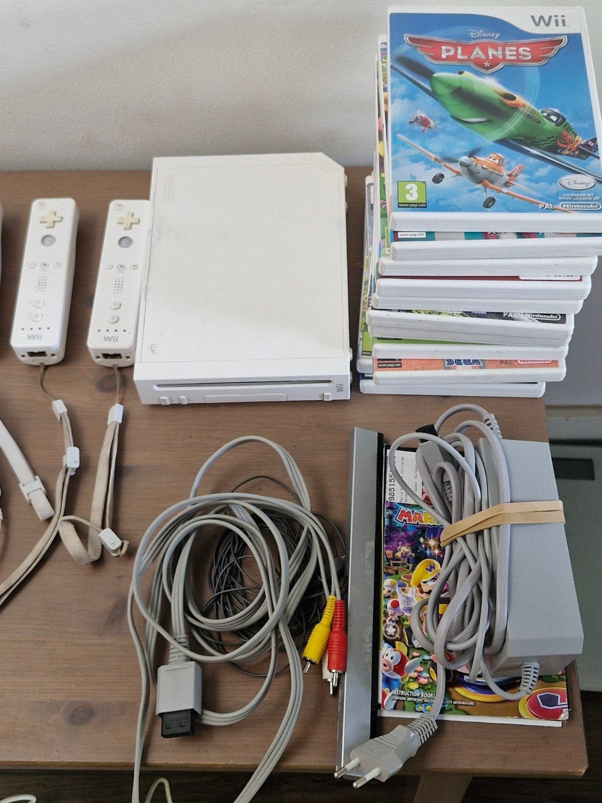 Wii Console Bundel met 5 Controllers en 12 Games, Ophalen, Gebruikt, Met 3 controllers of meer, Met games