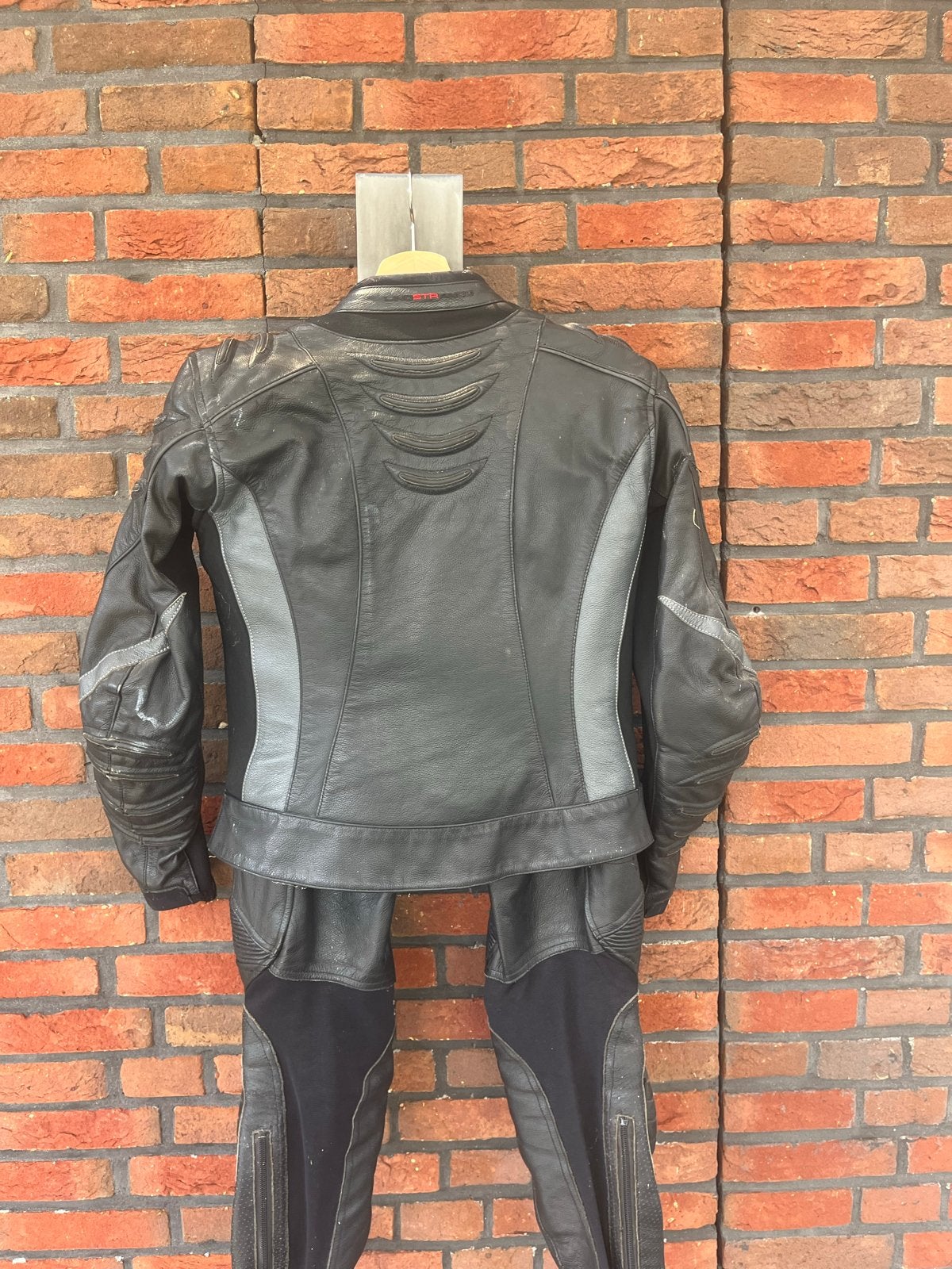 Lindstrands Leren motorpak dames  (jas mt 40 en broek mt M), Ophalen of Verzenden, Tweedehands, Dames, Combipak