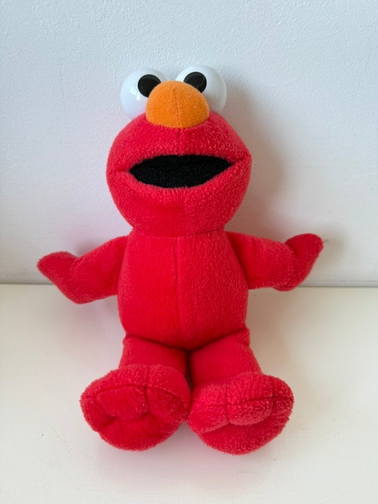 Knuffel Elmo harde ogen 28 cm / Sesamstraat / Fisher Price, Kinderen en Baby's, Overige typen, Ophalen of Verzenden, Zo goed als nieuw