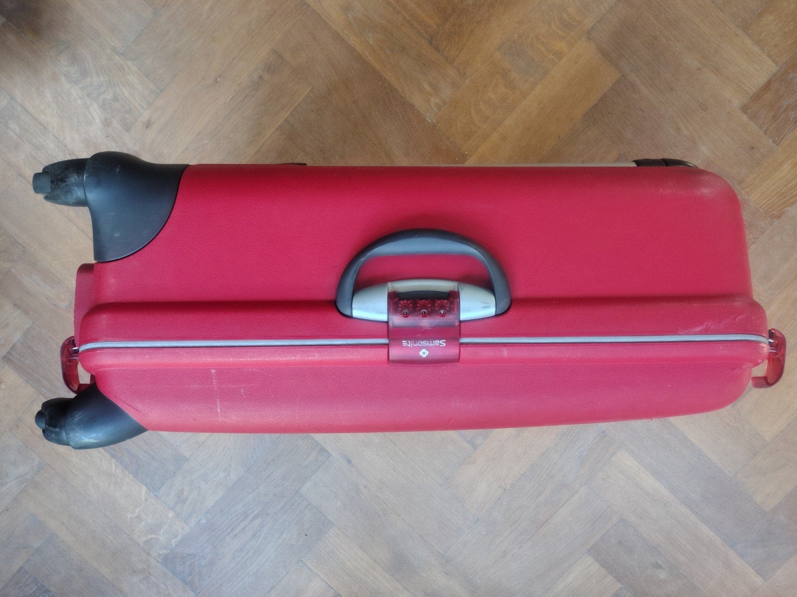 Samsonite Spinner Reiskoffer Rood - Zo goed als nieuw, Hard kunststof, 45 tot 55 cm, Zo goed als nieuw, 70 cm of meer