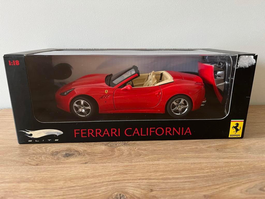 Hot Wheels Elite Ferrari California 1:18, Ophalen of Verzenden, Nieuw, Auto, Hot Wheels