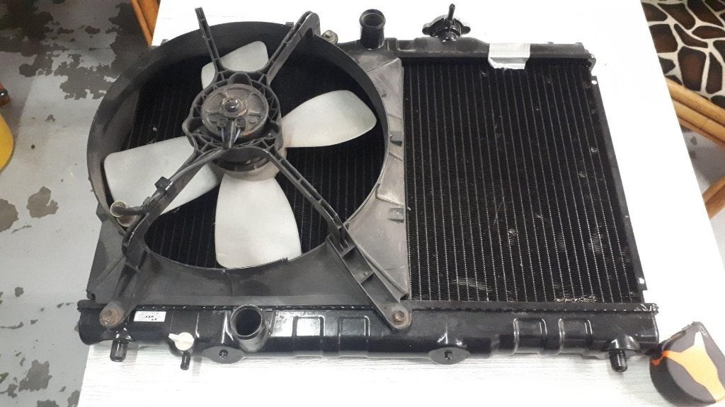 Radiator Incl Koelventilator Toyota Corolla 1991 NIEUW, Auto-onderdelen, Ophalen, Nieuw, Toyota