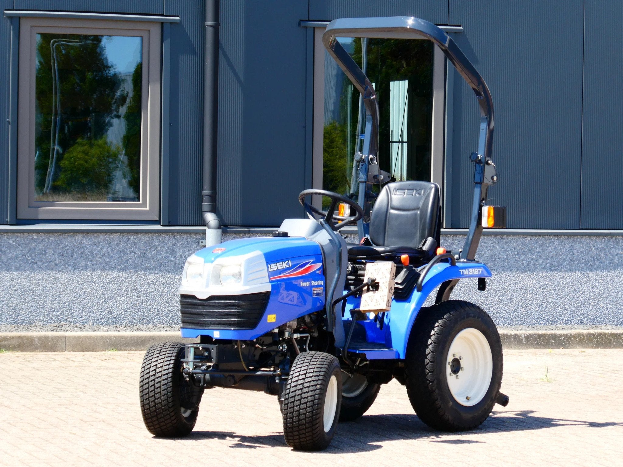 Iseki TM3187 4wd / 00104 Draaiuren / Gazonbanden, Overige merken, Gebruikt, De Maalstroom 3
8255 RN  Swifterbant, VM Service