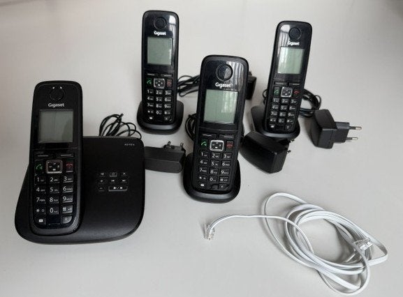 draadloze telefoonset met antwoordapparaat en 4 handsets, Telecommunicatie, Vaste telefoons | Handsets en Draadloos, Ophalen, Gebruikt