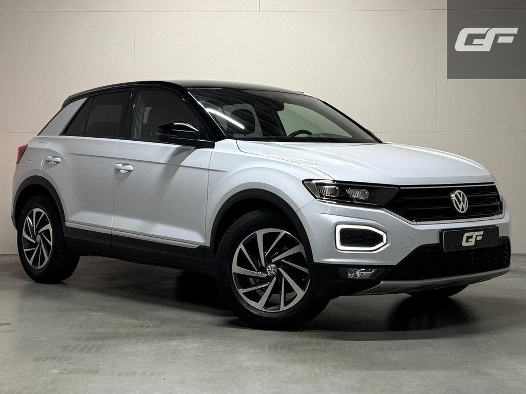 Volkswagen T-Roc 1.5 TSI Sport Virtual DSG CarPlay Camera Cr, Auto's, Volkswagen, 1254 kg, Automatische klimaatregeling, 4 cilinders