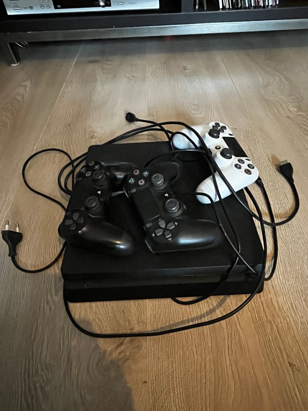 PS4 bundel - 3 controllers - 7 games - 500Gb, Ophalen, Zo goed als nieuw, Met 3 controllers of meer, Slim