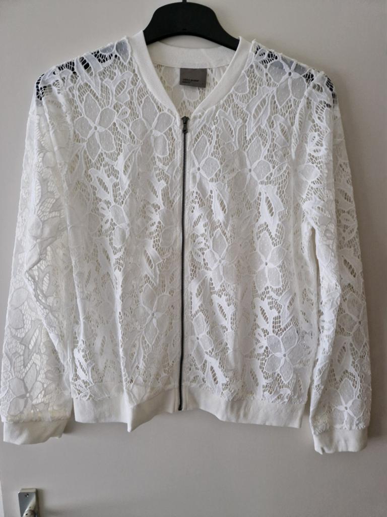 VERO MODA WIT KANTEN BOMBERJACK MET RITS MAAT L, Maat 38/40 (M), Vero Moda, Wit, Nieuw
