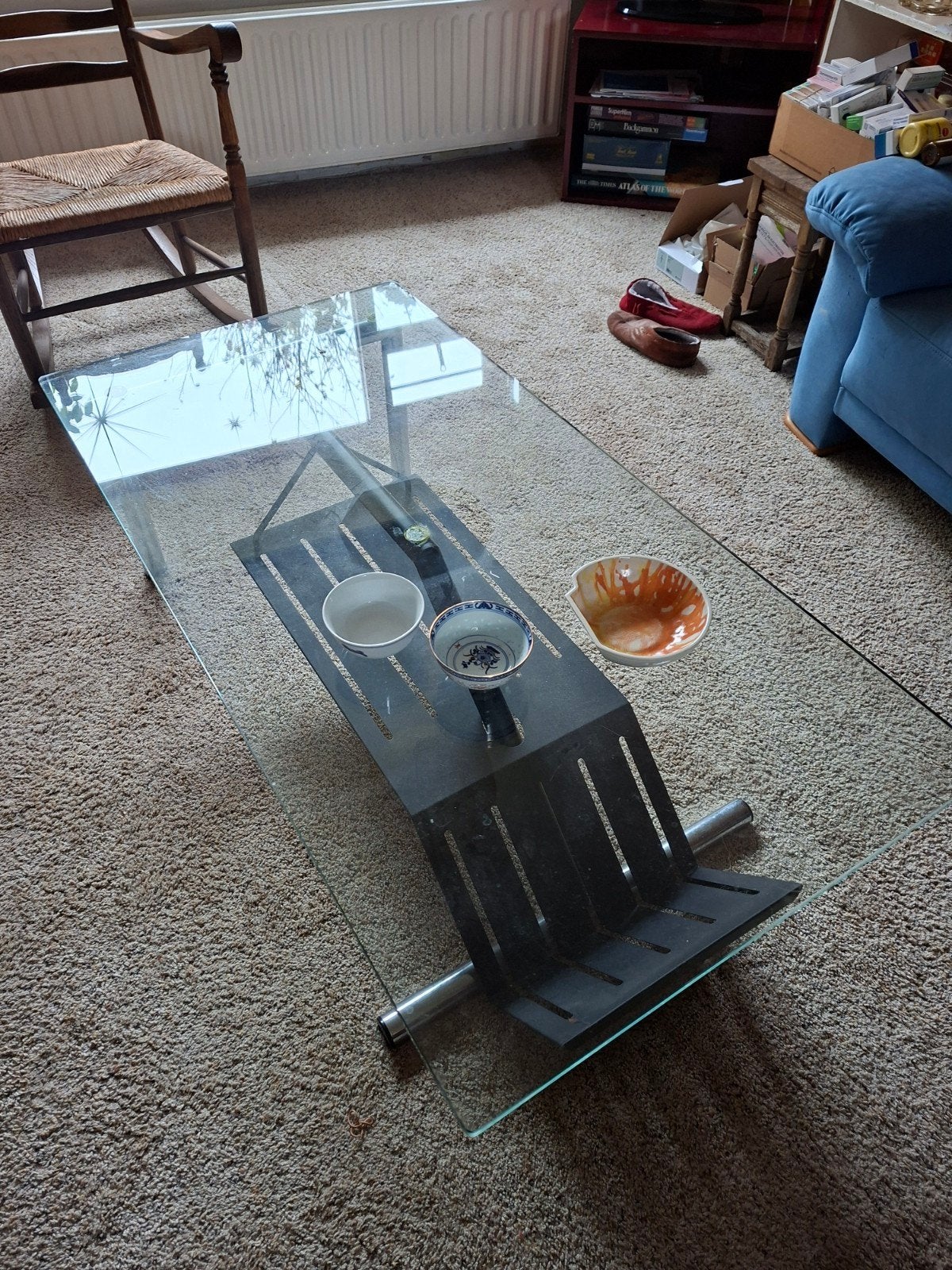 Glazen salontafel met metalen onderstel 120x50 cm, Huis en Inrichting, Ophalen, Gebruikt, 50 tot 100 cm, 100 tot 150 cm