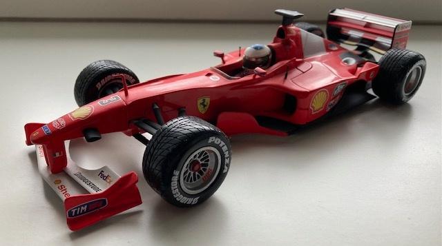 Ferrrari F2000 - Schumacher - 2000 - King of Rain, Hobby en Vrije tijd, Modelauto's | 1:18, Ophalen, Nieuw, Auto, Hot Wheels