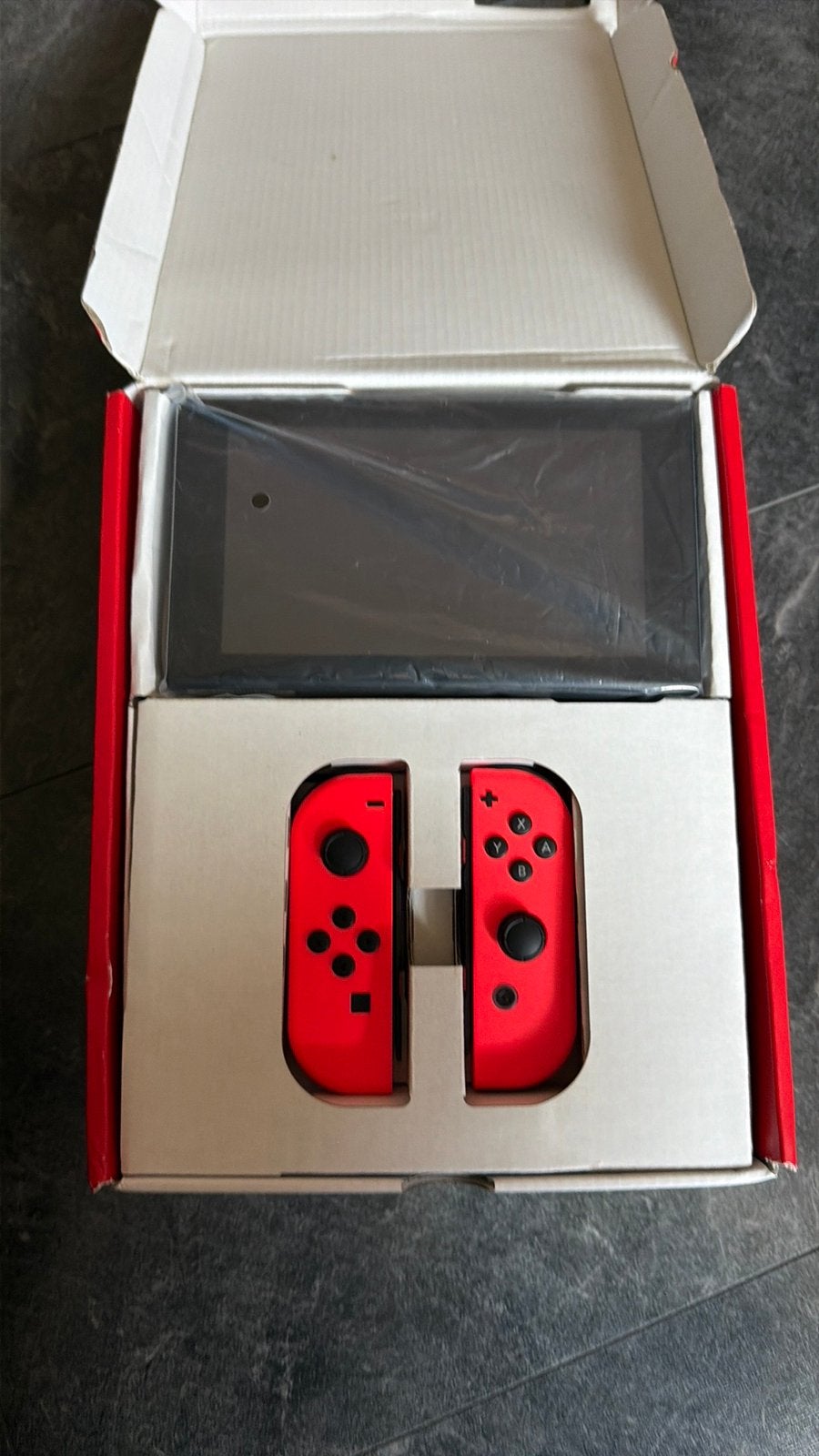 Zeer nette complete Nintendo switch v2., Met 2 controllers, Zo goed als nieuw, Met harde schijf, Ophalen