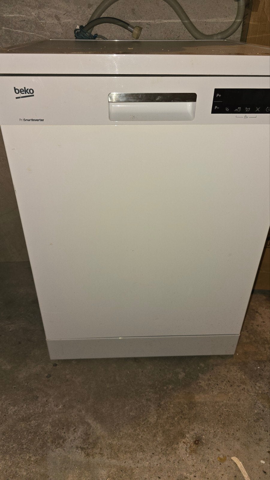 BEKO vaatwasser, Ophalen, Zo goed als nieuw, 85 tot 90 cm