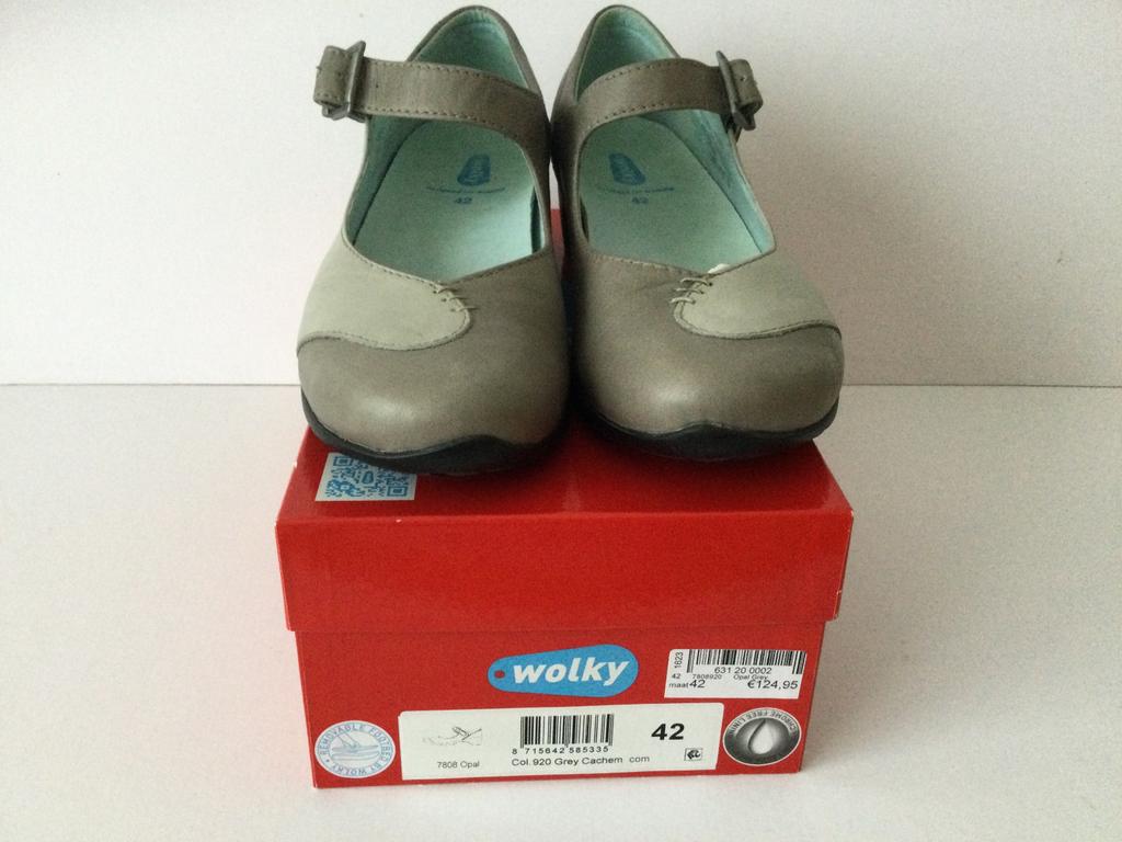 Wolky maat 42, Ophalen of Verzenden, Zo goed als nieuw, Beige