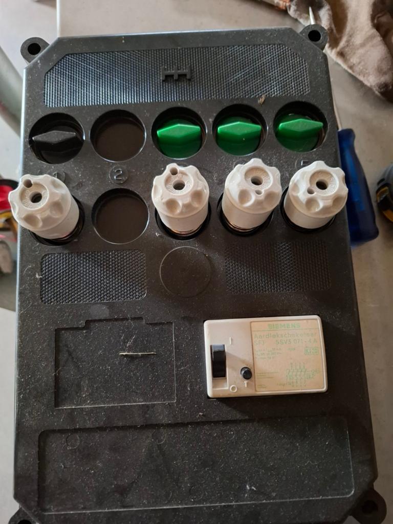 Stoppen kast, Doe-het-zelf en Verbouw, Elektra en Kabels, Ophalen of Verzenden, Gebruikt, Overige typen