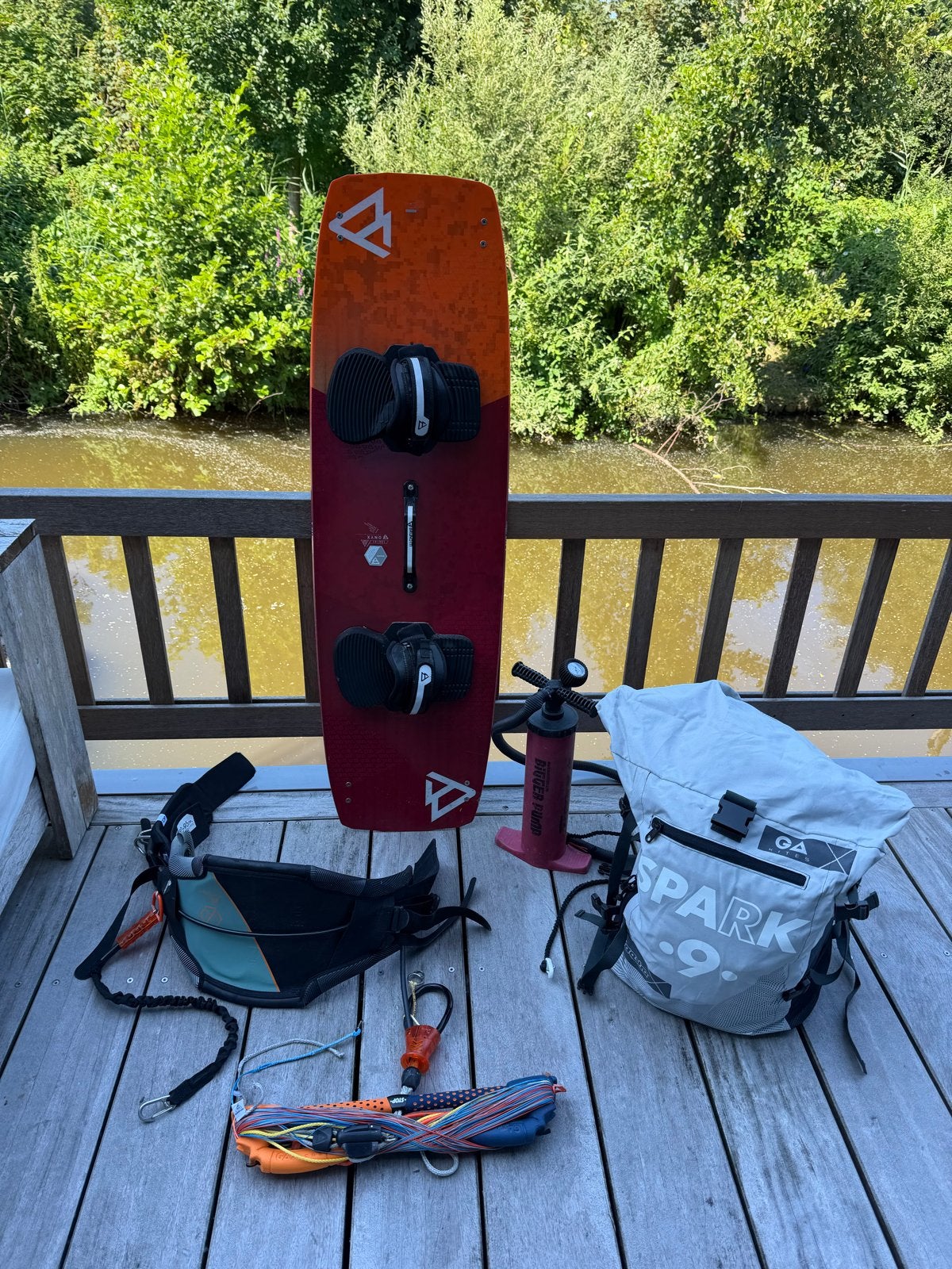 Complete Kitesurf Set: GA Spark 9m, Brunotti Onyx Board, Watersport en Boten, Kitesurfen, Gebruikt, Kitesurf-set, Twintip, 9 m²