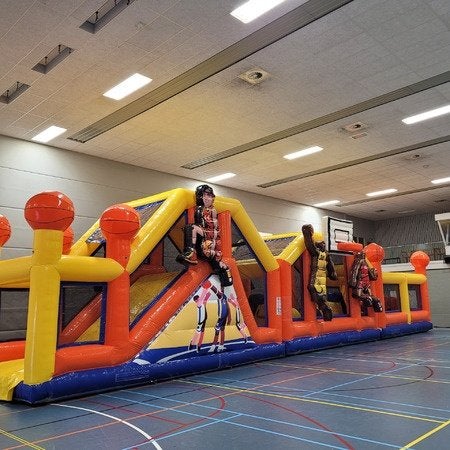 Stormbaan Basketbal te huur / huren, springkussen 19,5m lang, Hobby en Vrije tijd, Ophalen of Verzenden, Zo goed als nieuw, Overige