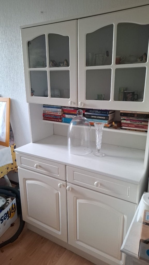 Opberg vitrinekast sjiek en in zeer goede staat, Ophalen, Gebruikt, Met deur(en), Sjiek