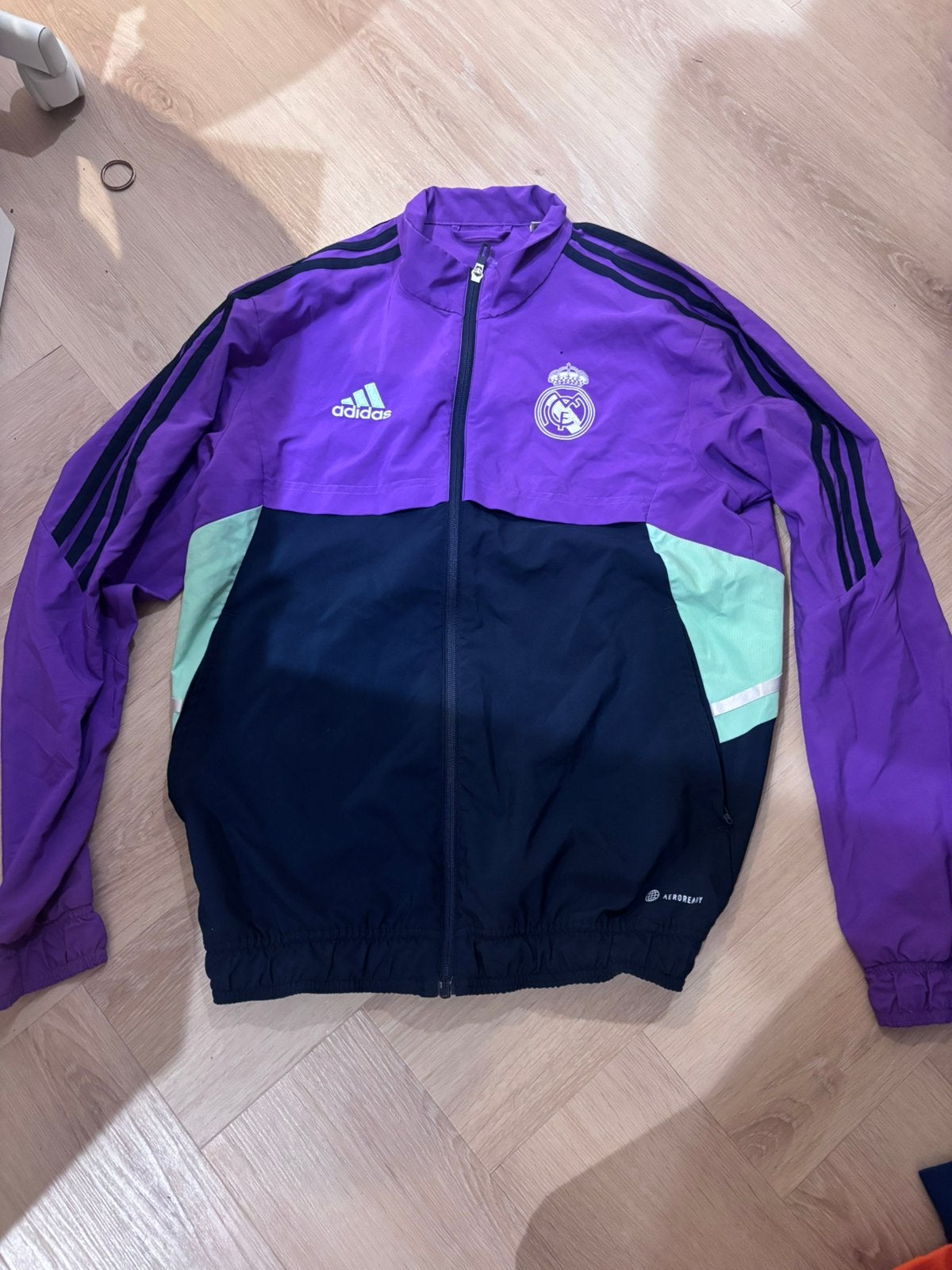 Adidas Real Madrid Trainingsjack Paars Maat M, Maat 48/50 (M), Paars, Ophalen of Verzenden, Zo goed als nieuw