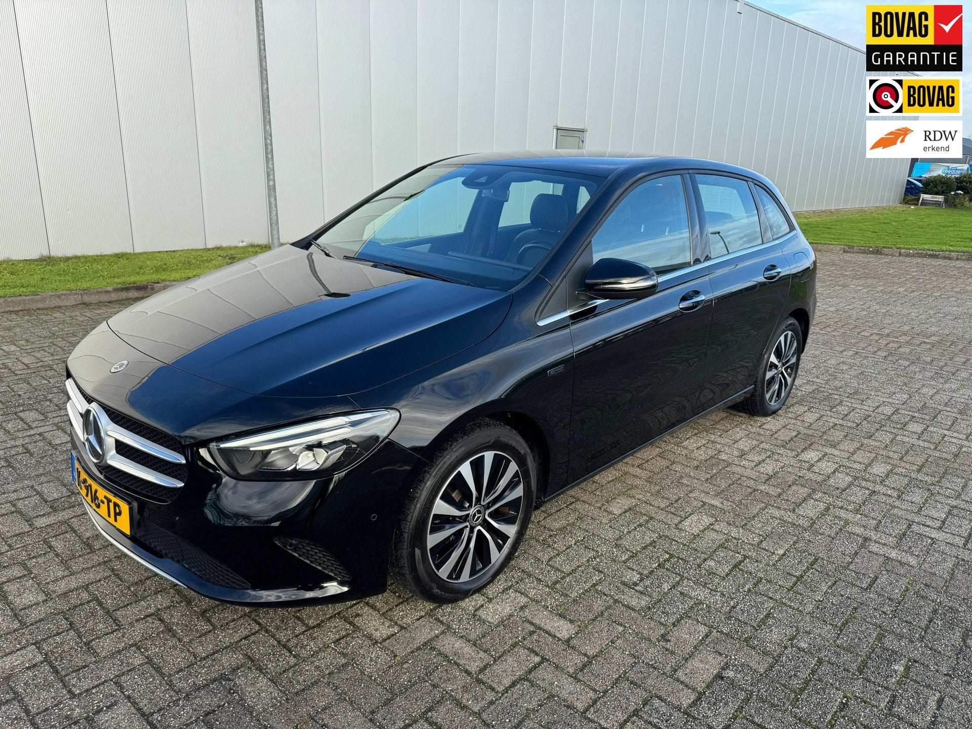 Mercedes-Benz B-klasse 250 e Premium , Hybride Automaat, Euro 6, 4 cilinders, 15 kWh, Leder en Stof