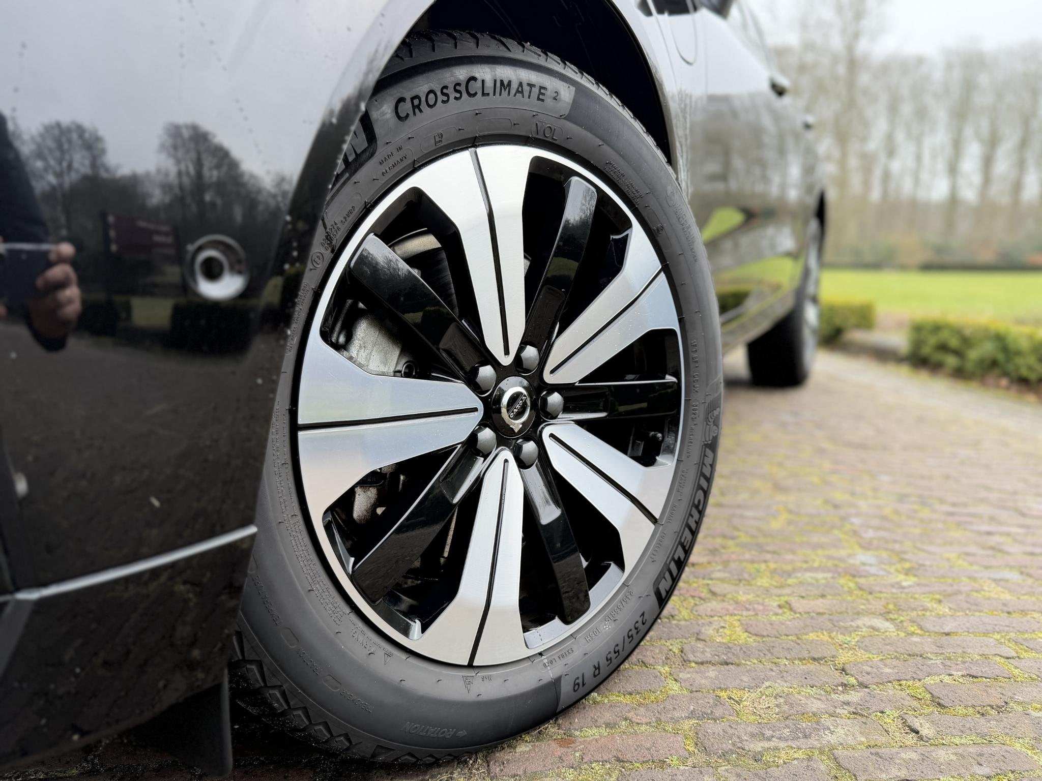 Volvo XC60 2.0 T6 Plug-in hybrid AWD Dark | Pano | Trekhaak, Automaat, Gebruikt, 4 cilinders, 1969 cc