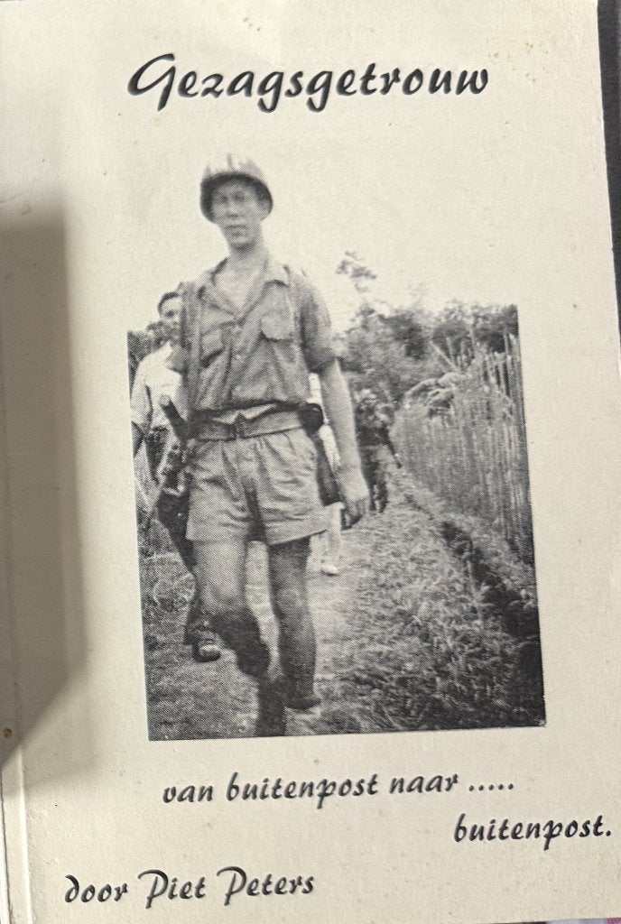Piet Peters Gezagsgetrouw Van buitenpost naar buitenpost, Ophalen of Verzenden, Gelezen, Europa