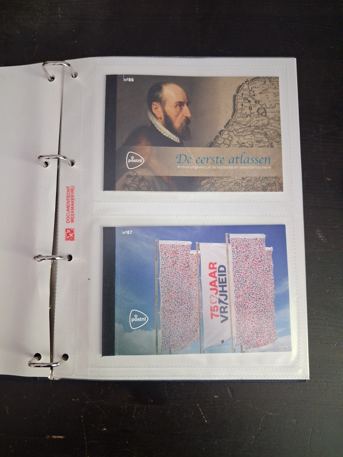 Postzegelmap met diverse PostNL uitgiften (2020-2021), Ophalen of Verzenden, Na 1940, Postfris